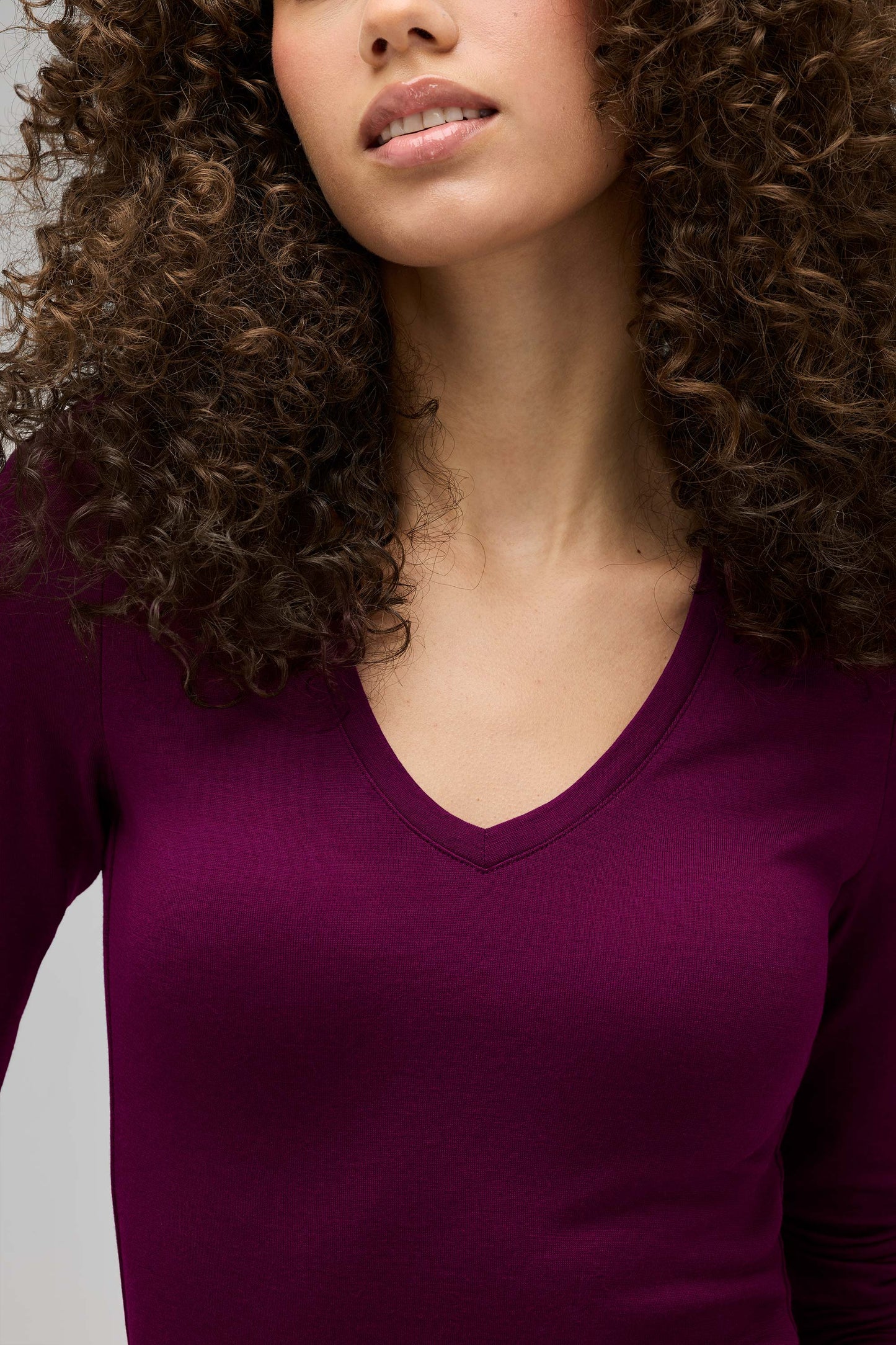 Women's Slim Merino Long Sleeve V-Neck